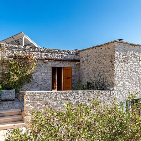 Defora Feriehus Zrnovo