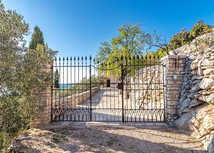 Defora * Zrnovo